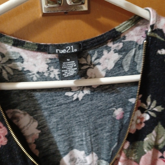 Beautiful RUE 21 SUNDRESS - Picture 2 of 2